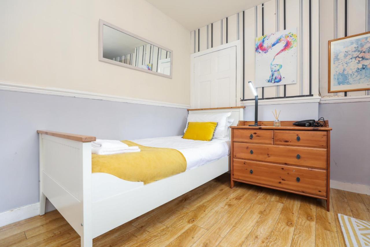 Beautiful 4 Bedroom Cottage - Ideal Location - Free Parking Edimburgo Exterior foto