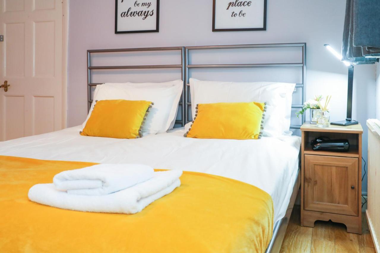 Beautiful 4 Bedroom Cottage - Ideal Location - Free Parking Edimburgo Exterior foto